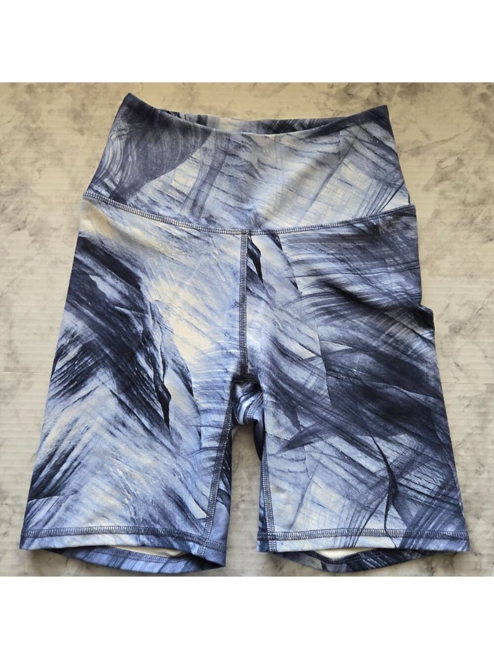 Balance Collection Biker Shorts Womens Sz S (SKU 26-0163)